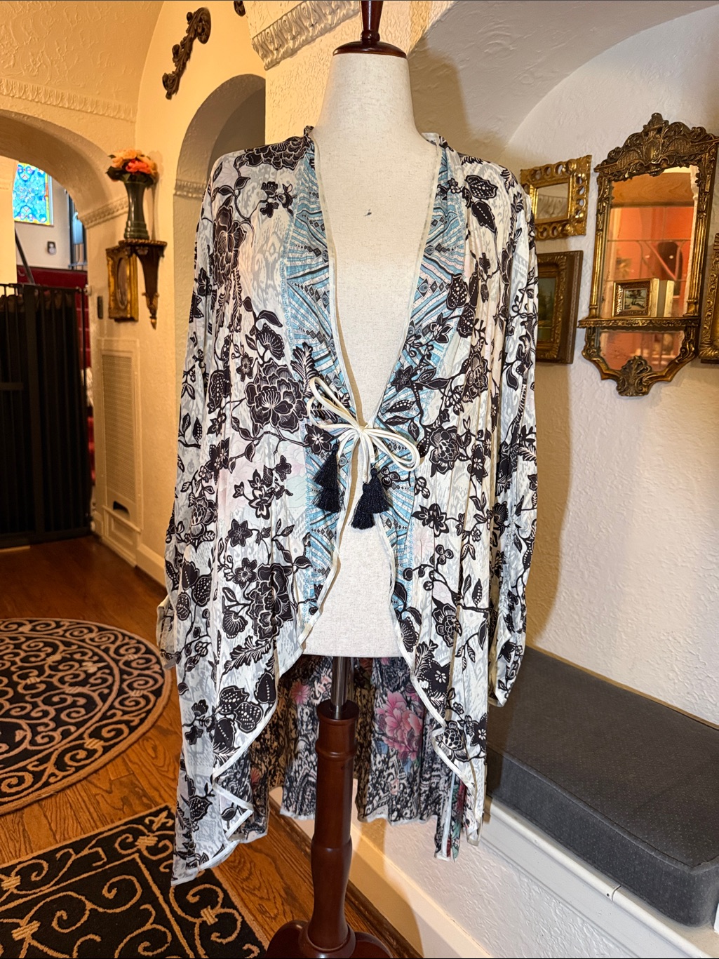 Johnny Was Reversible Black & White Floral Tie-Front Duster With Pockets